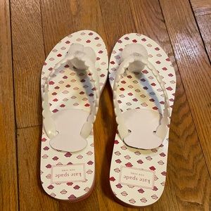 NWOT-Kate Spade shiny jelly flip flop